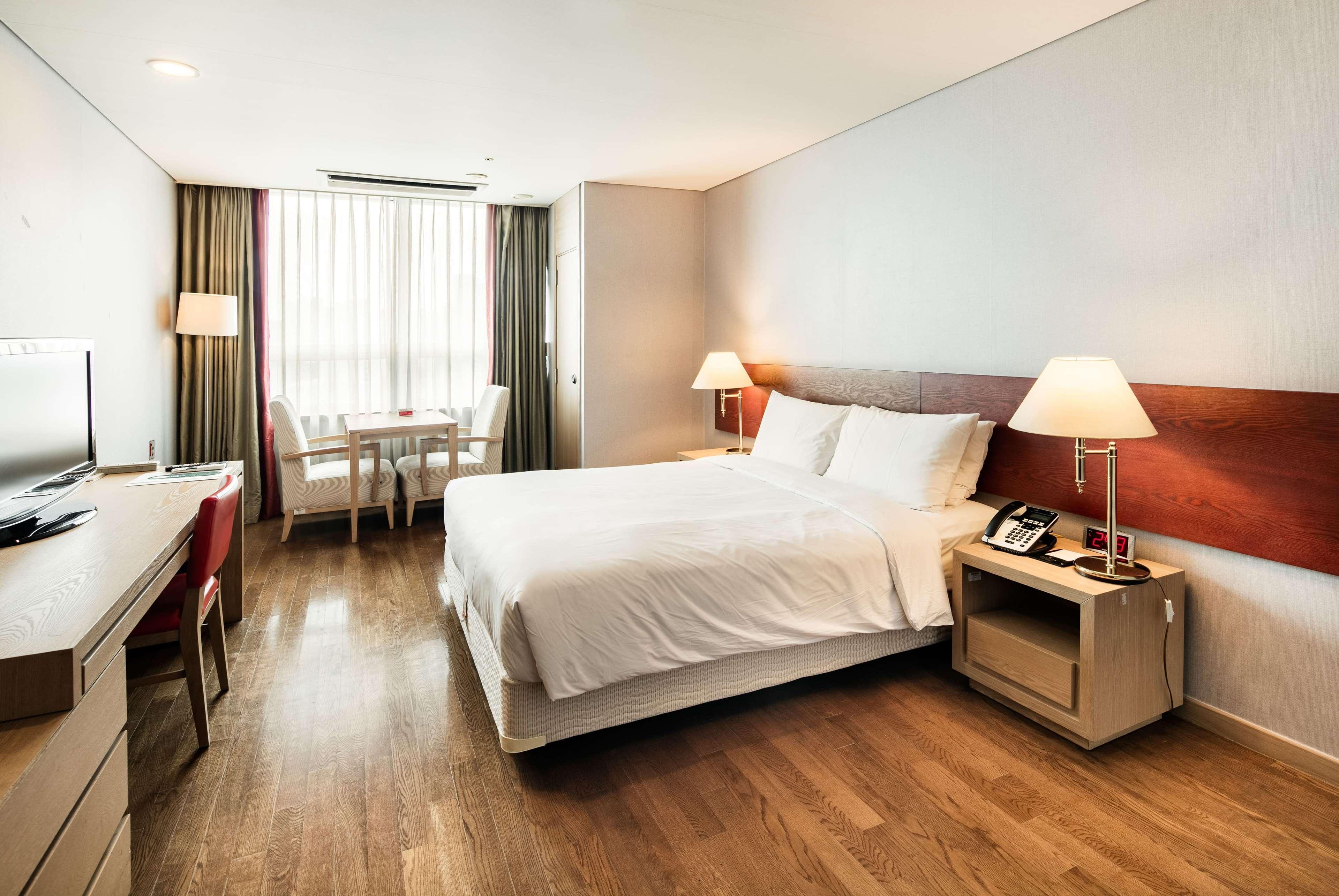 Ramada Hotel And Suites Seoul Namdaemun Екстер'єр фото