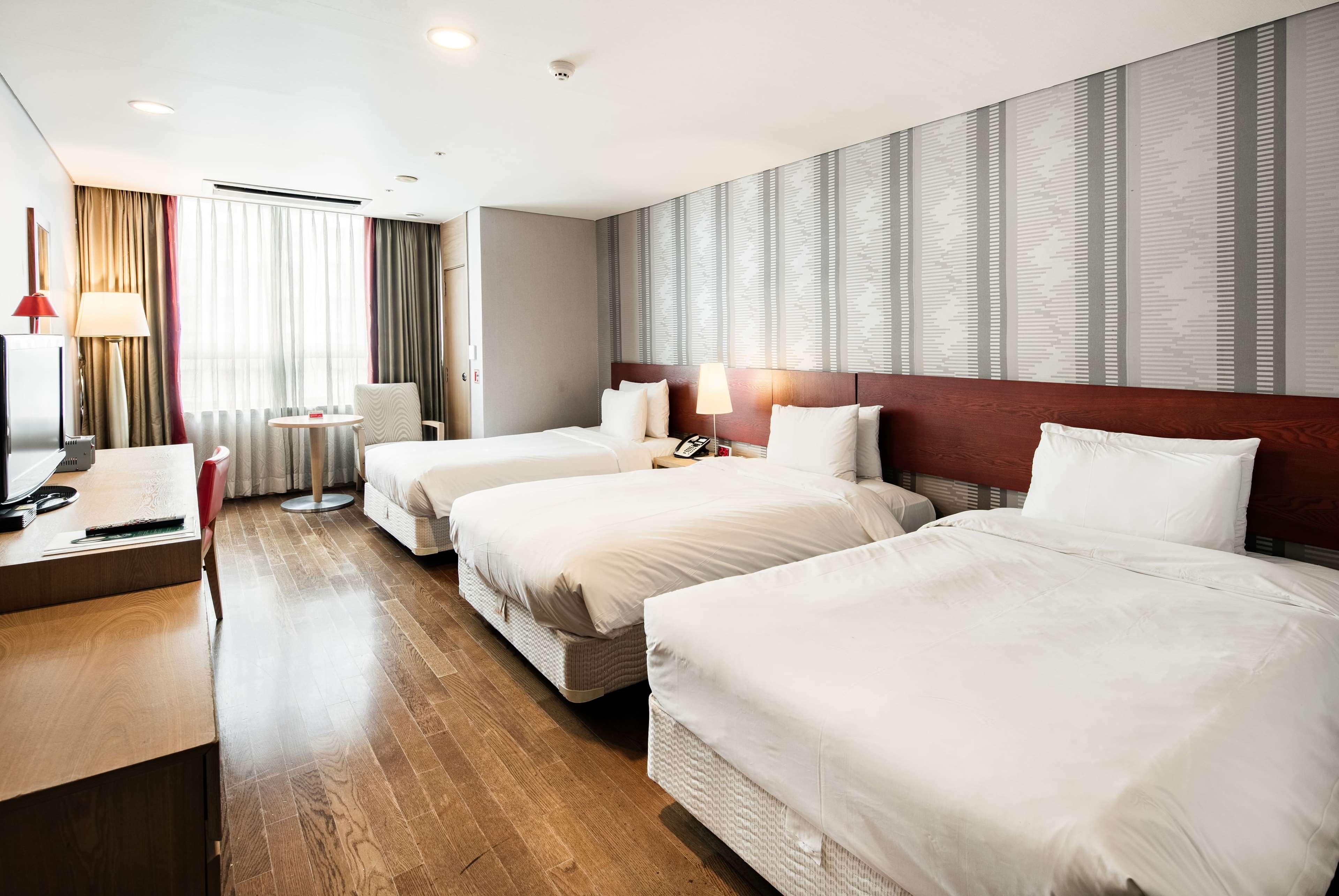Ramada Hotel And Suites Seoul Namdaemun Екстер'єр фото