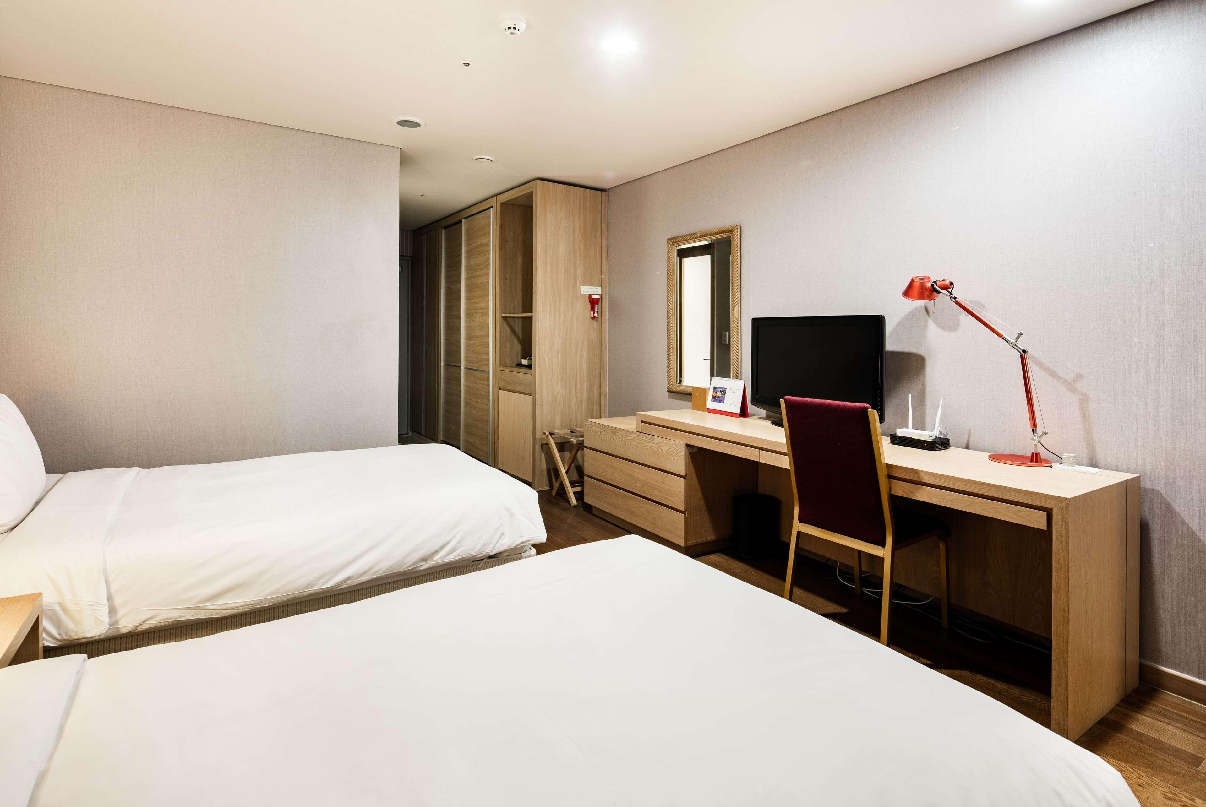 Ramada Hotel And Suites Seoul Namdaemun Екстер'єр фото
