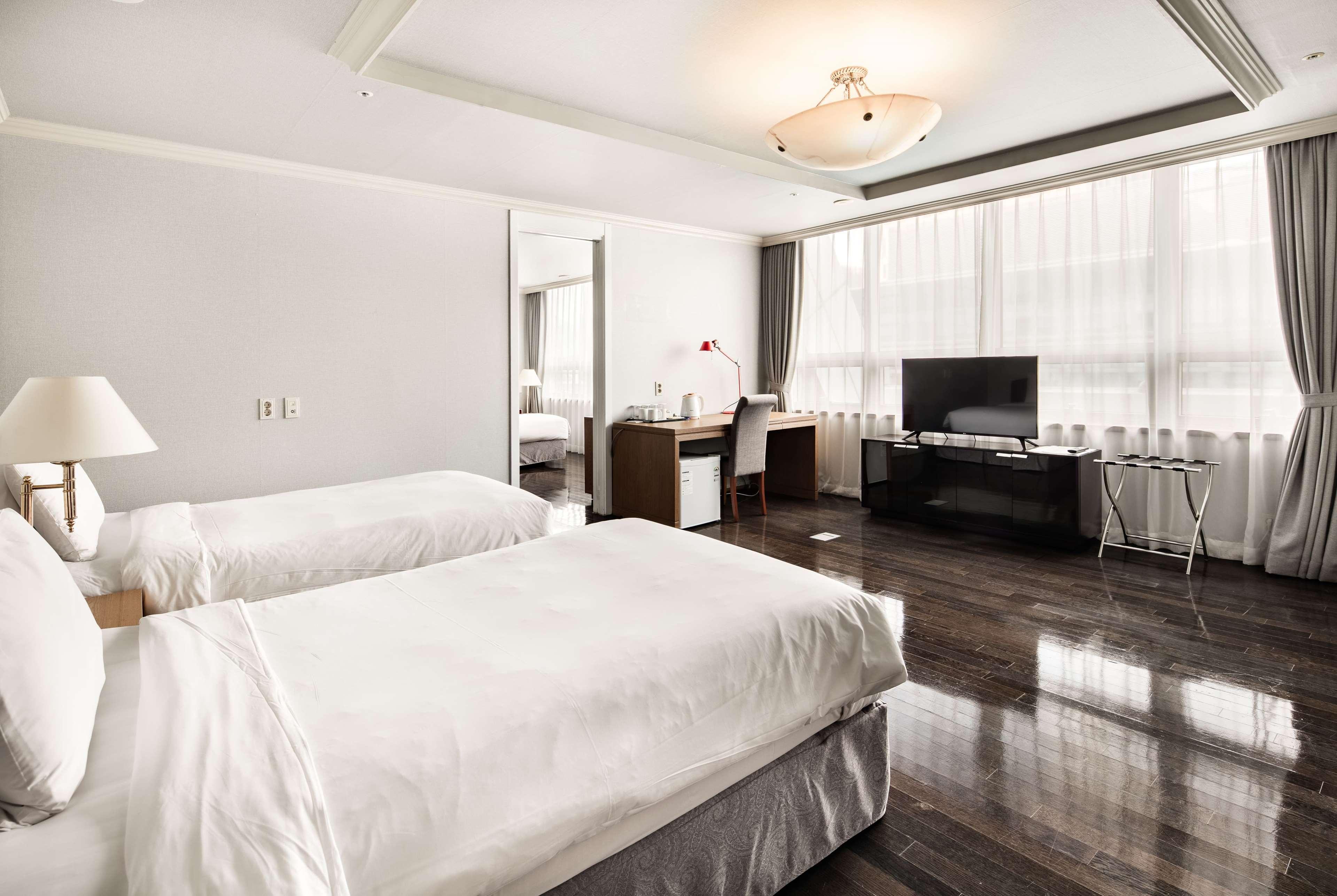 Ramada Hotel And Suites Seoul Namdaemun Екстер'єр фото