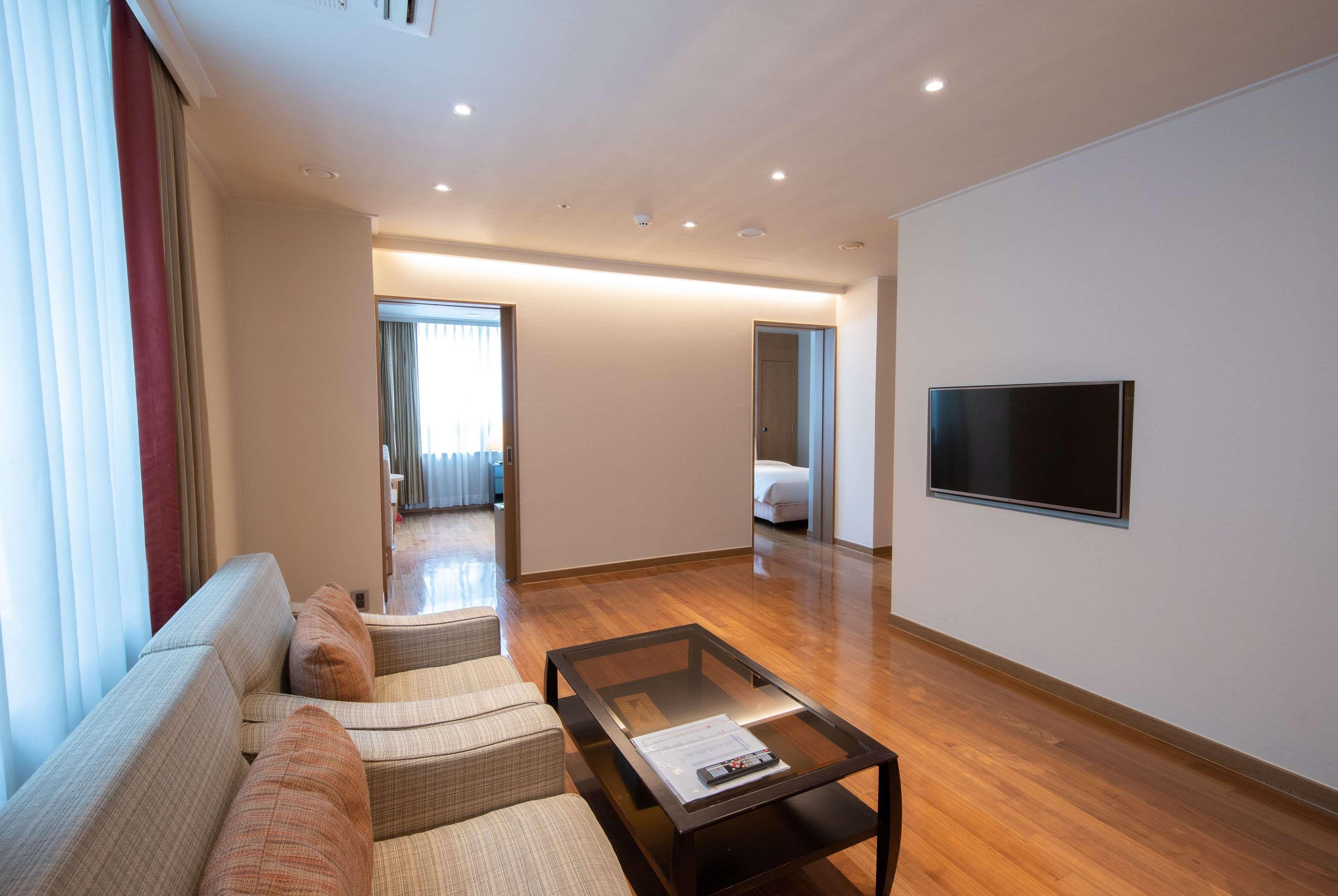 Ramada Hotel And Suites Seoul Namdaemun Екстер'єр фото