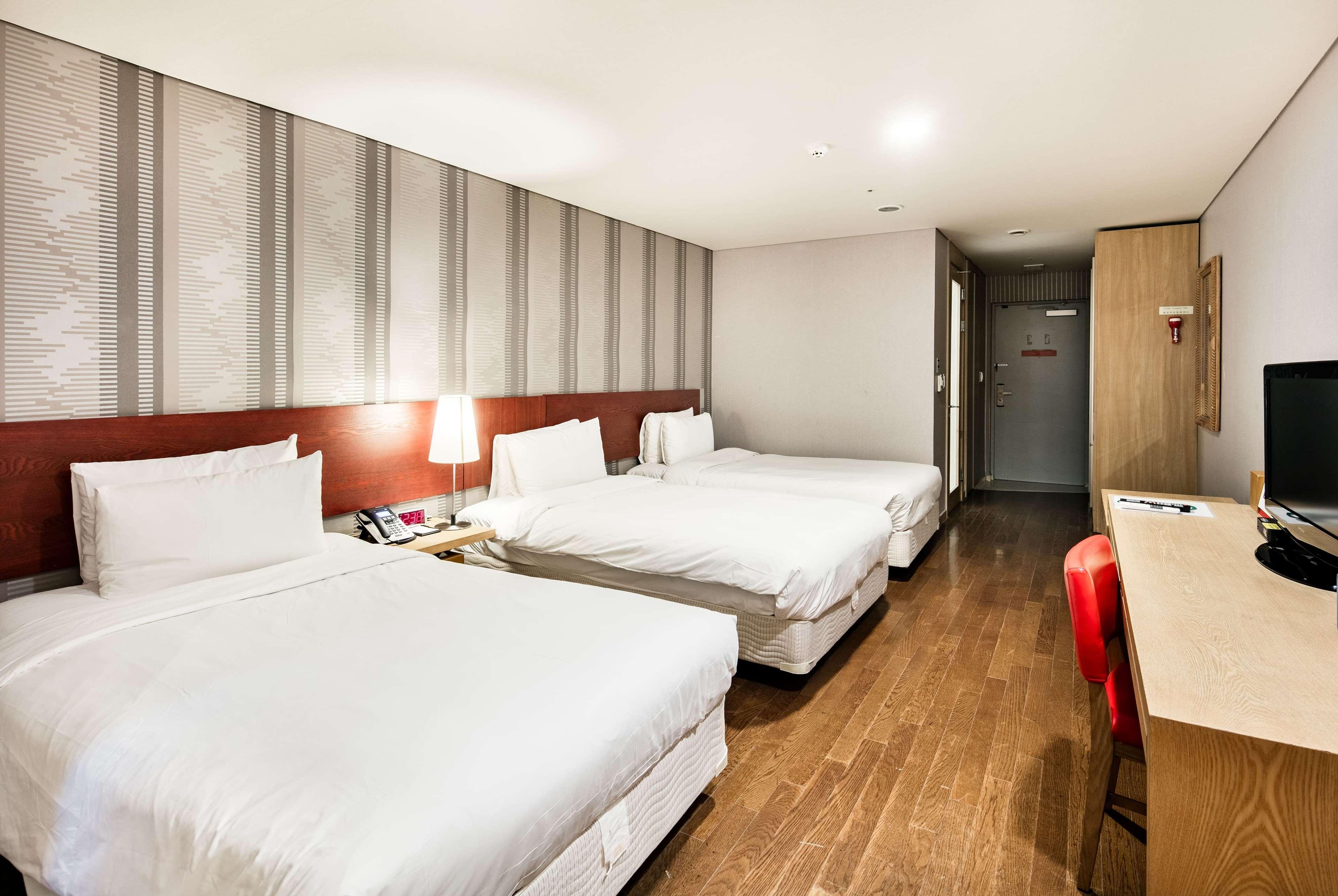 Ramada Hotel And Suites Seoul Namdaemun Екстер'єр фото