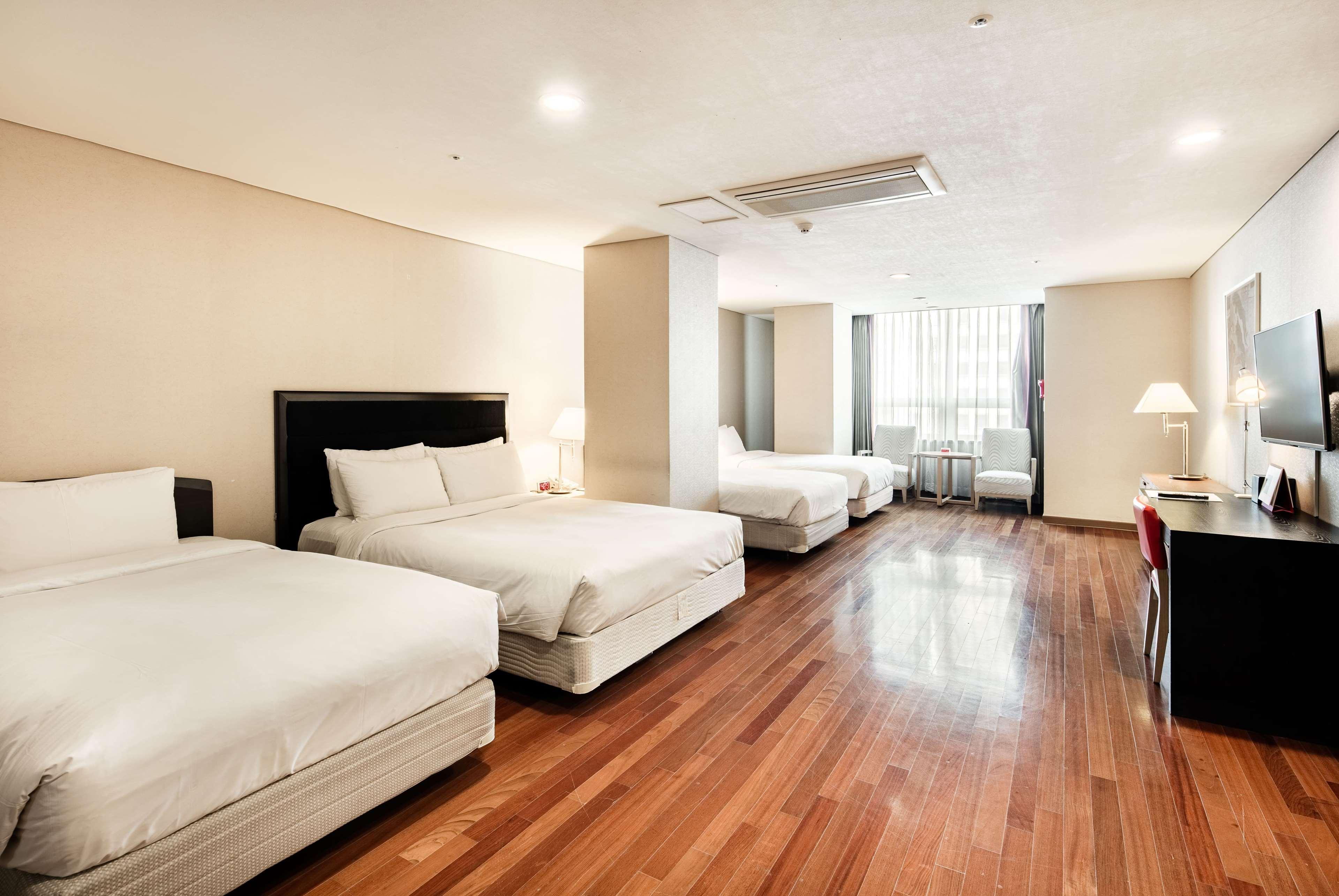 Ramada Hotel And Suites Seoul Namdaemun Екстер'єр фото