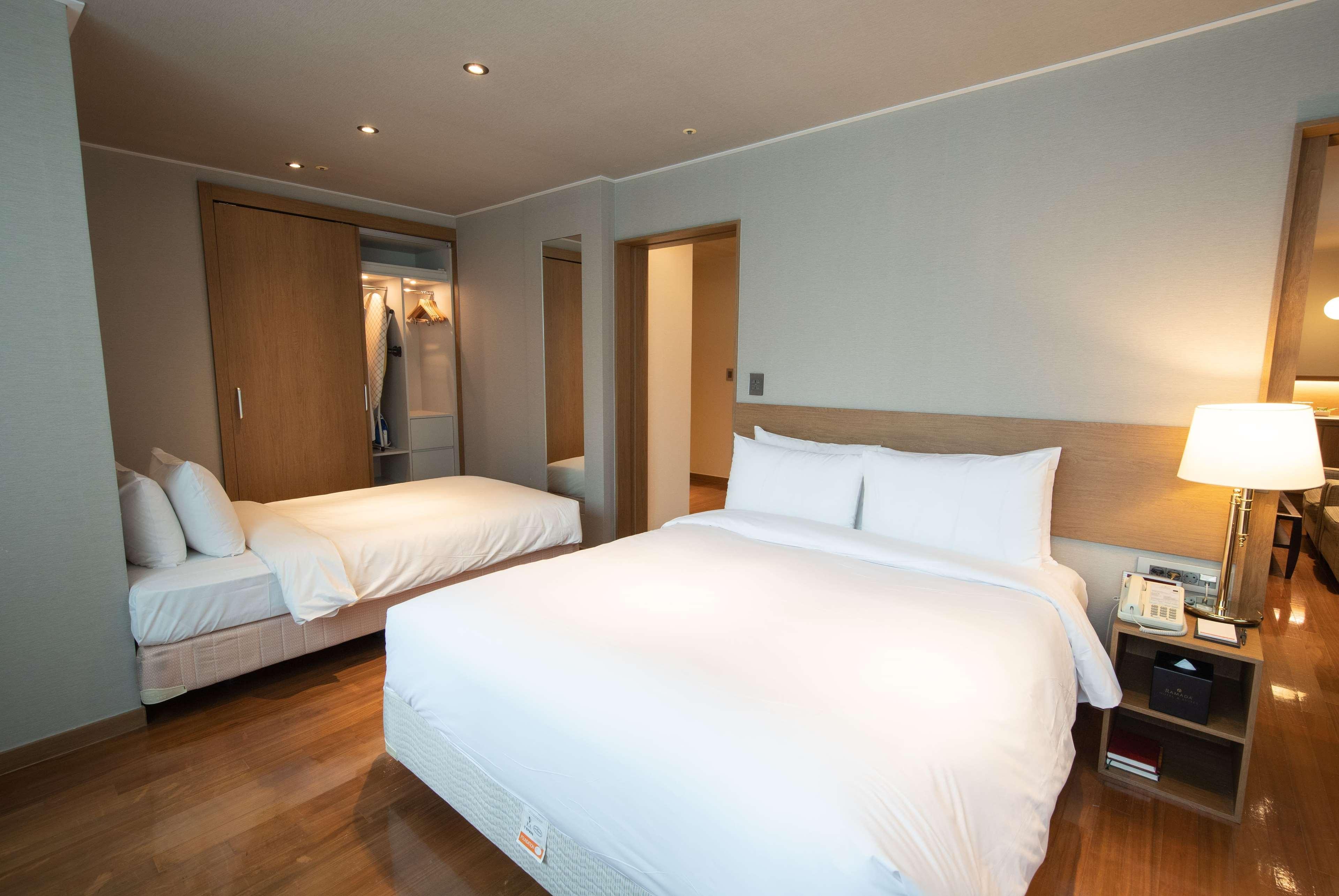 Ramada Hotel And Suites Seoul Namdaemun Екстер'єр фото