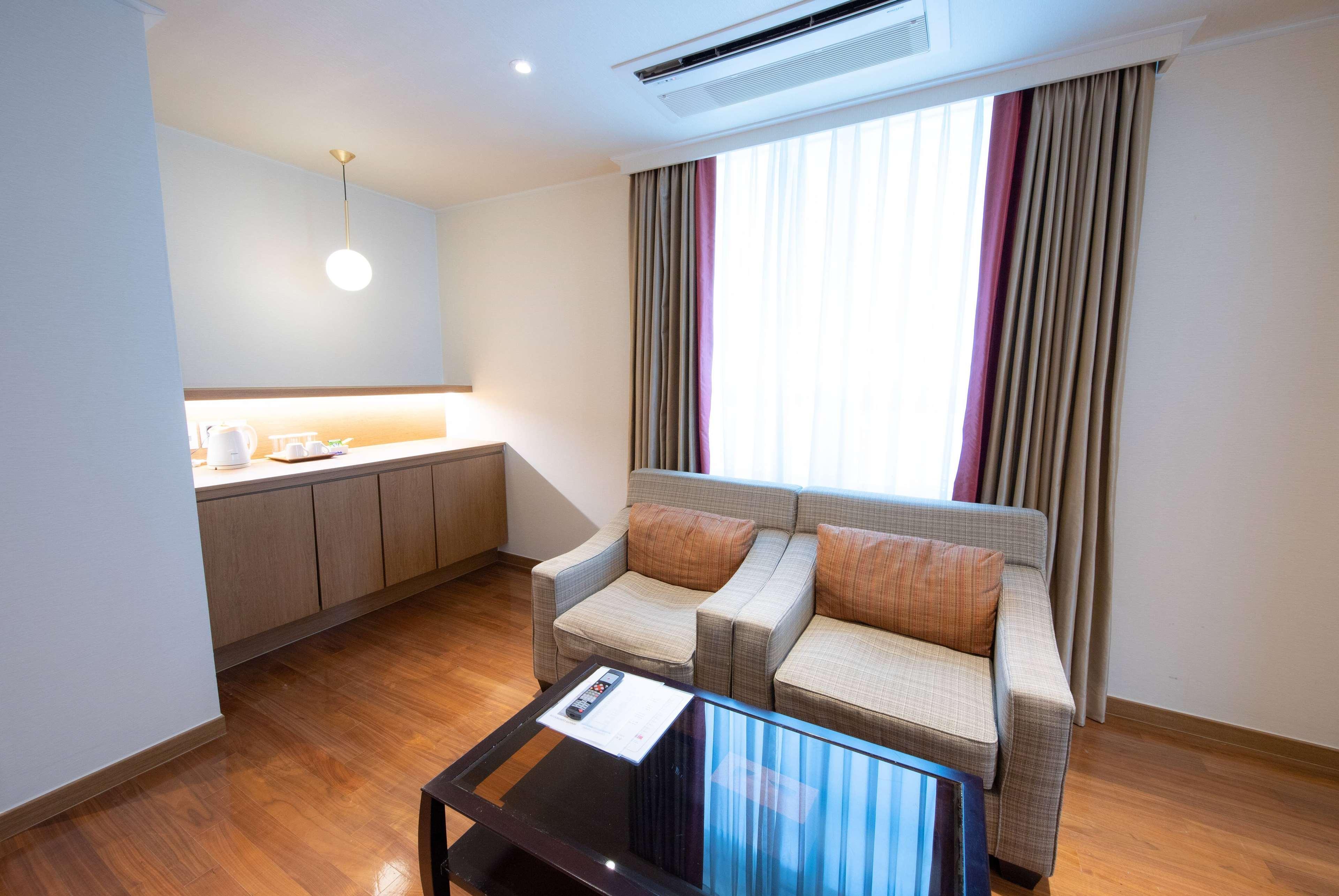 Ramada Hotel And Suites Seoul Namdaemun Екстер'єр фото
