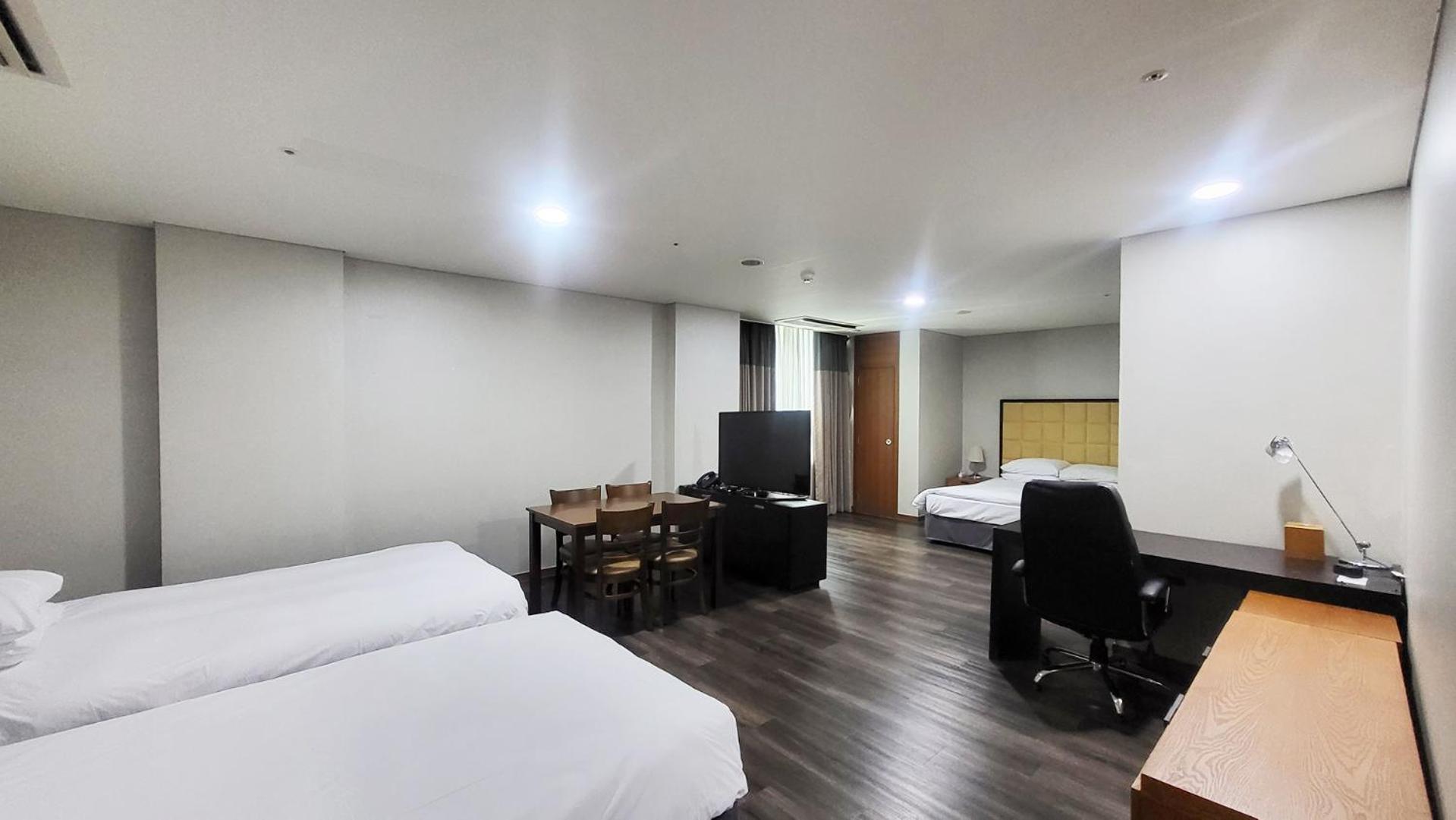 Ramada Hotel And Suites Seoul Namdaemun Екстер'єр фото
