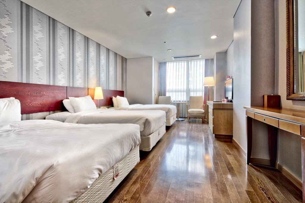 Ramada Hotel And Suites Seoul Namdaemun Екстер'єр фото