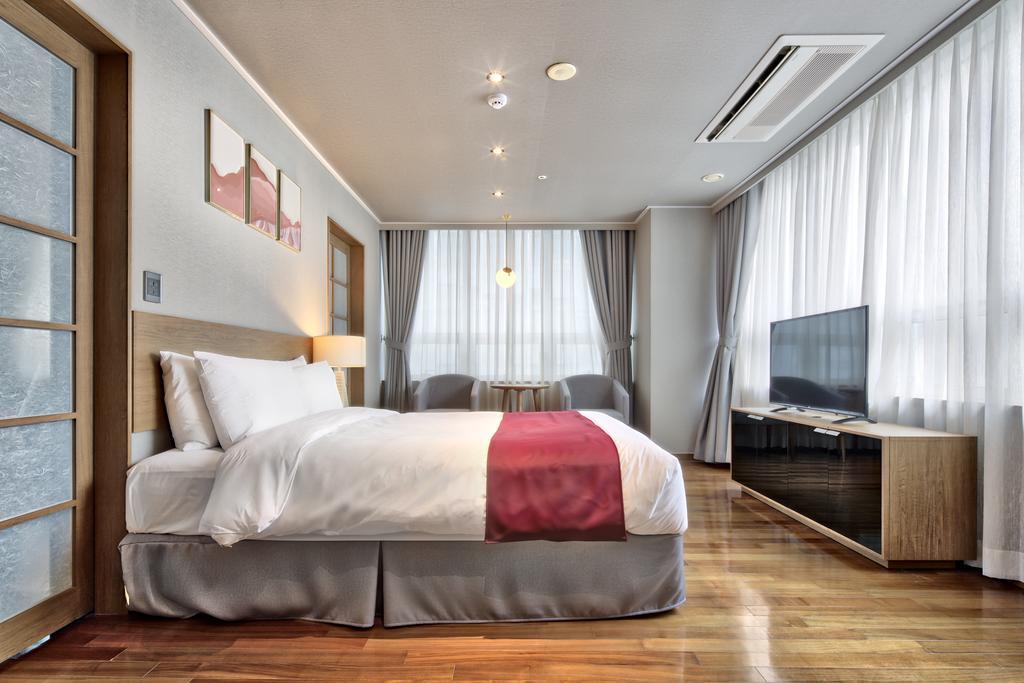 Ramada Hotel And Suites Seoul Namdaemun Екстер'єр фото